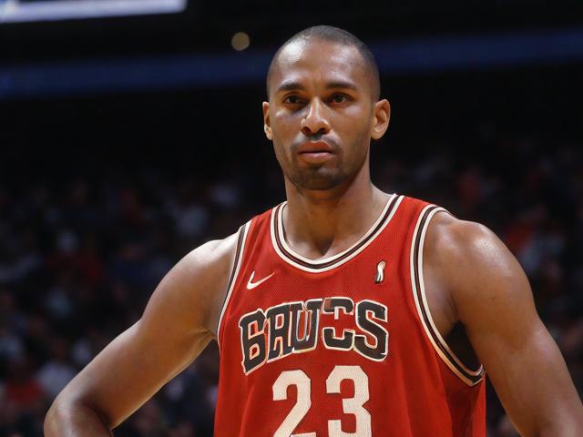 “九游app_ NBA最伟大战役：2000年总决赛的经典要素”，nba2000年总冠军是谁